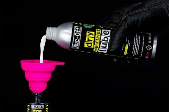 Muc-Off - Collapsible Silicone Funnels